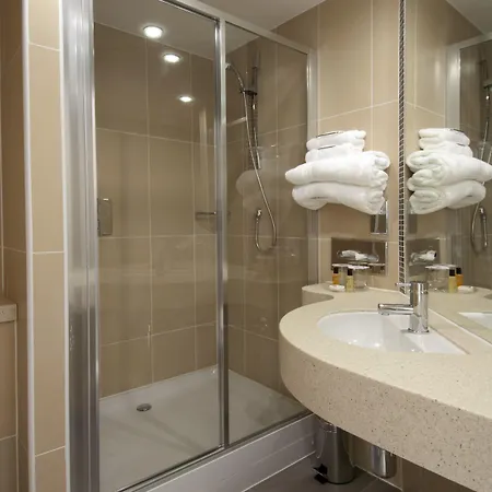 호텔 퓨처 인 브리스톨 4*