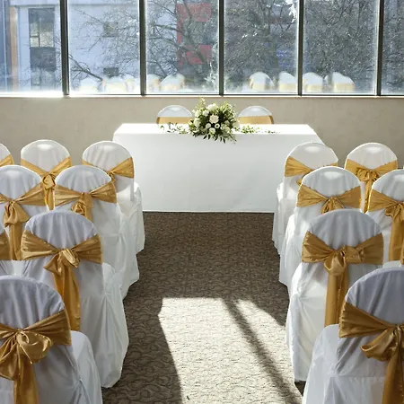 퓨처 인 브리스톨 4*