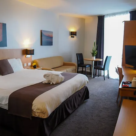 Hotel Future 4*