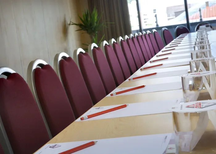 Future 4* Бристоль