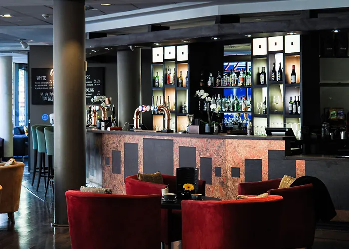 Future 4* Бристоль